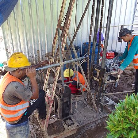 Jasa Sumur Bor Terbaik di Berau, Bergaransi: Air Bersih Terus Mengalir